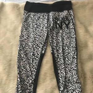 Lululemon soul cycle black/white leggings | size 4